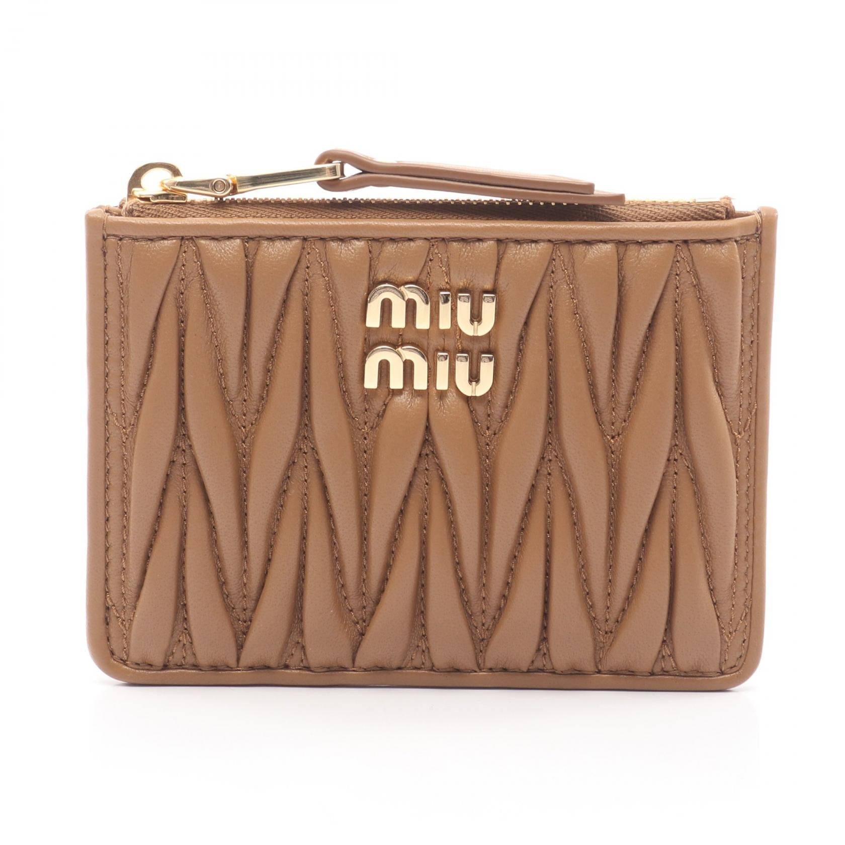 ミュウミュウ MATELASSE MIU レザーカードケース