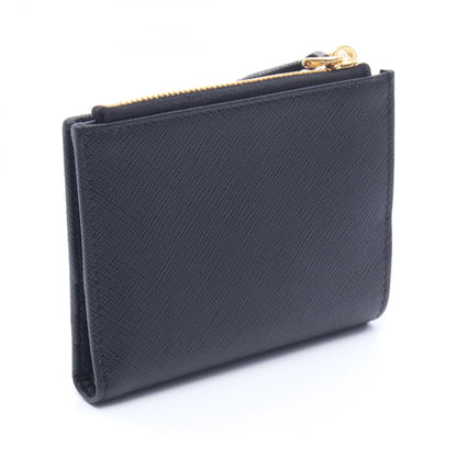 プラダ SAFFIANO TRIANG 二つ折り財布