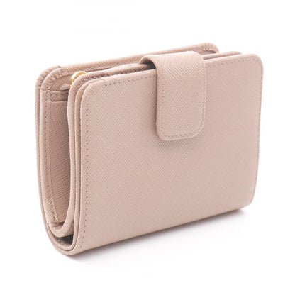 プラダ SAFFIANO TRIANG 二つ折り財布
