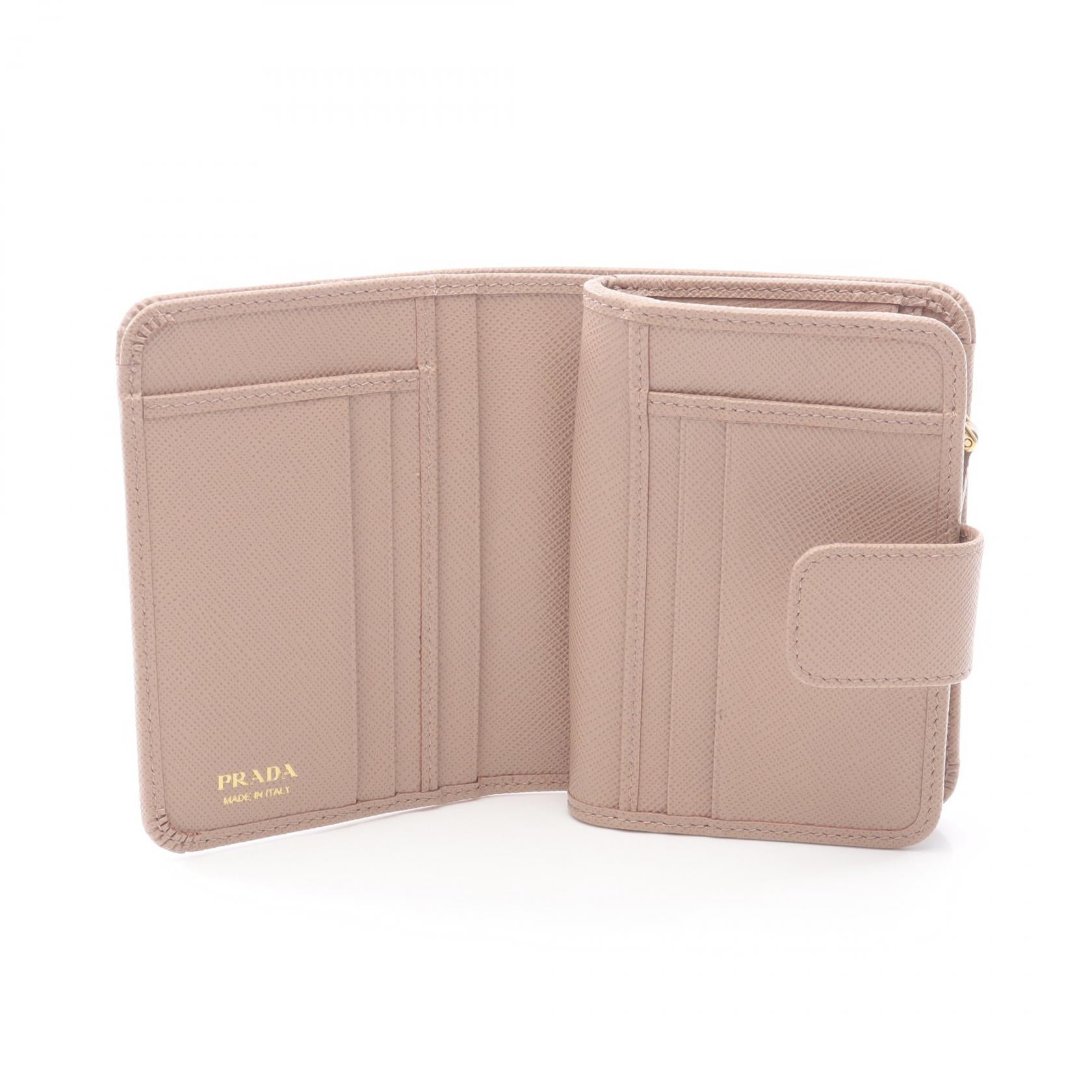 プラダ SAFFIANO TRIANG 二つ折り財布