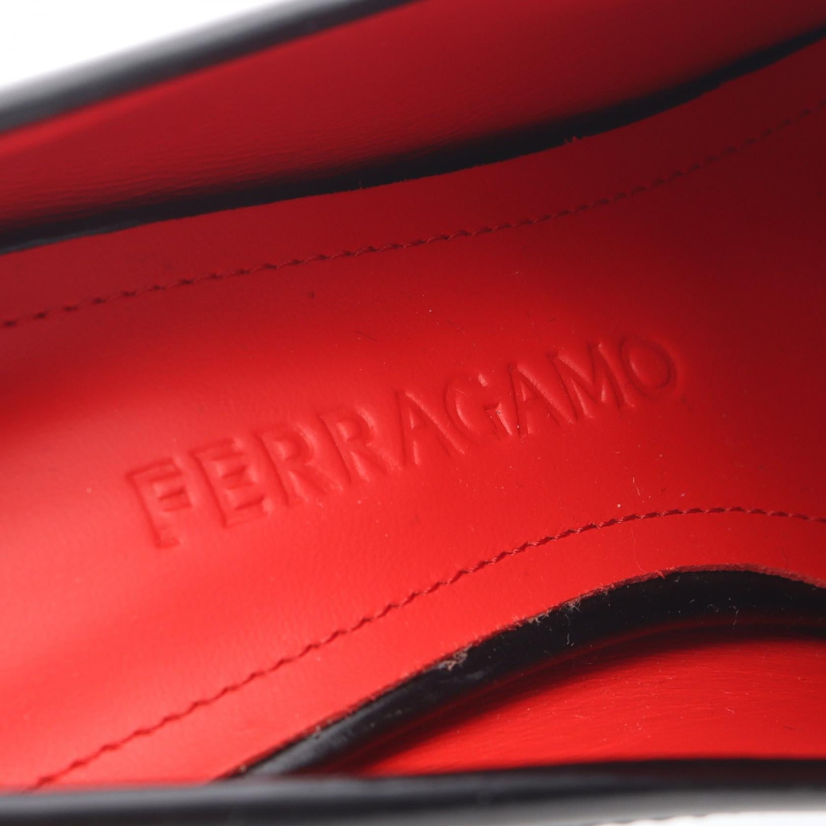 サルヴァトーレ フェラガモ レザーローファー