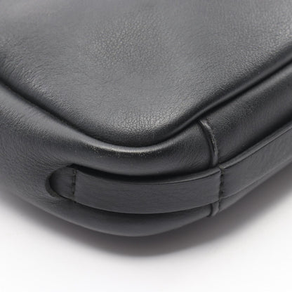 バレンシアガ EVERYDAY CAMERA BAG XS レザーショルダーバッグ