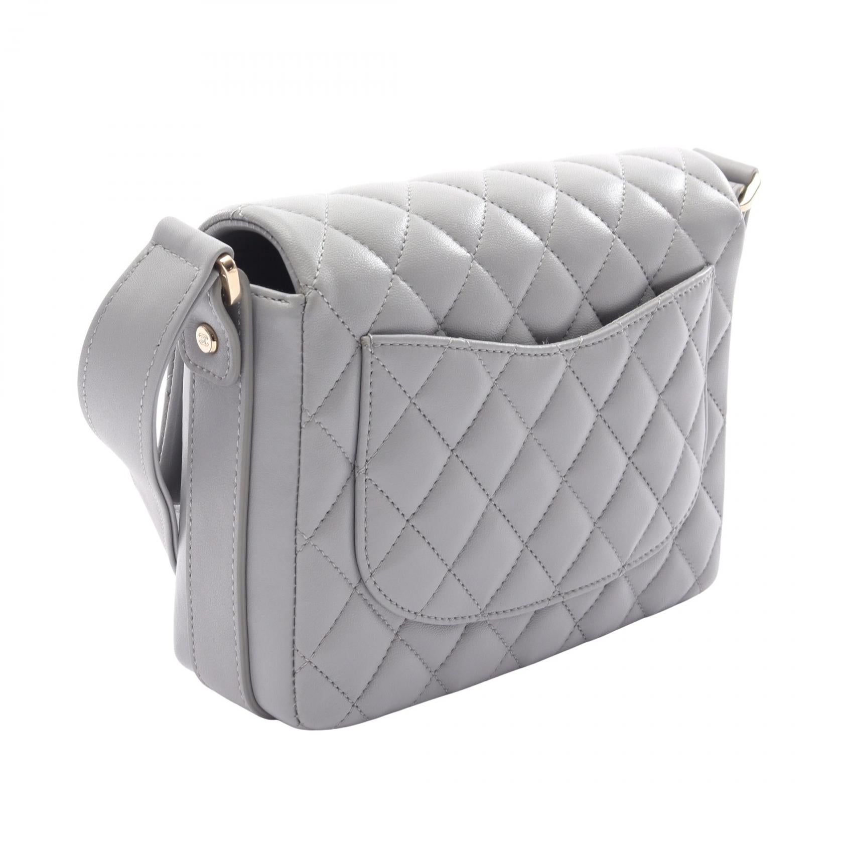 シャネル マトラッセ ラムスキン ショルダーバッグ