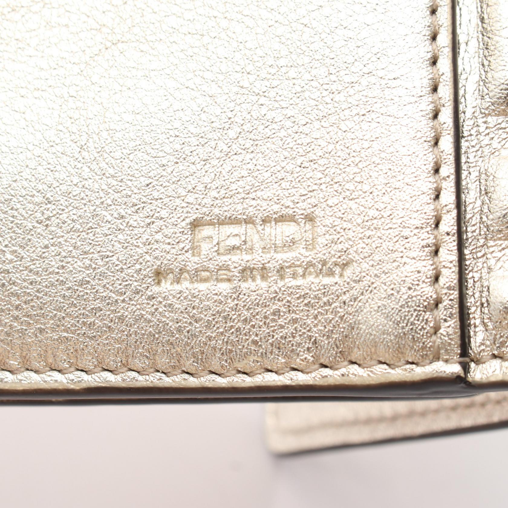 フェンディ バゲット 二つ折り財布