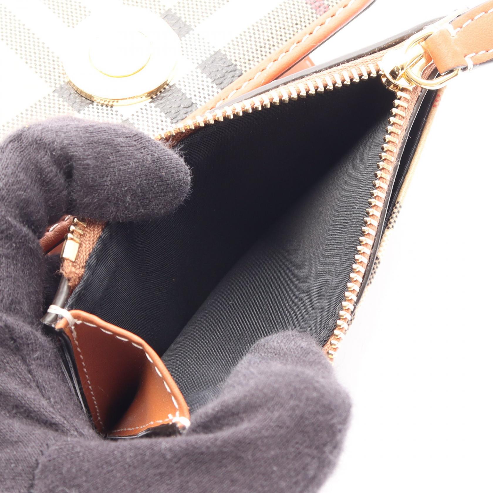 バーバリー ノバチェック 三つ折り財布