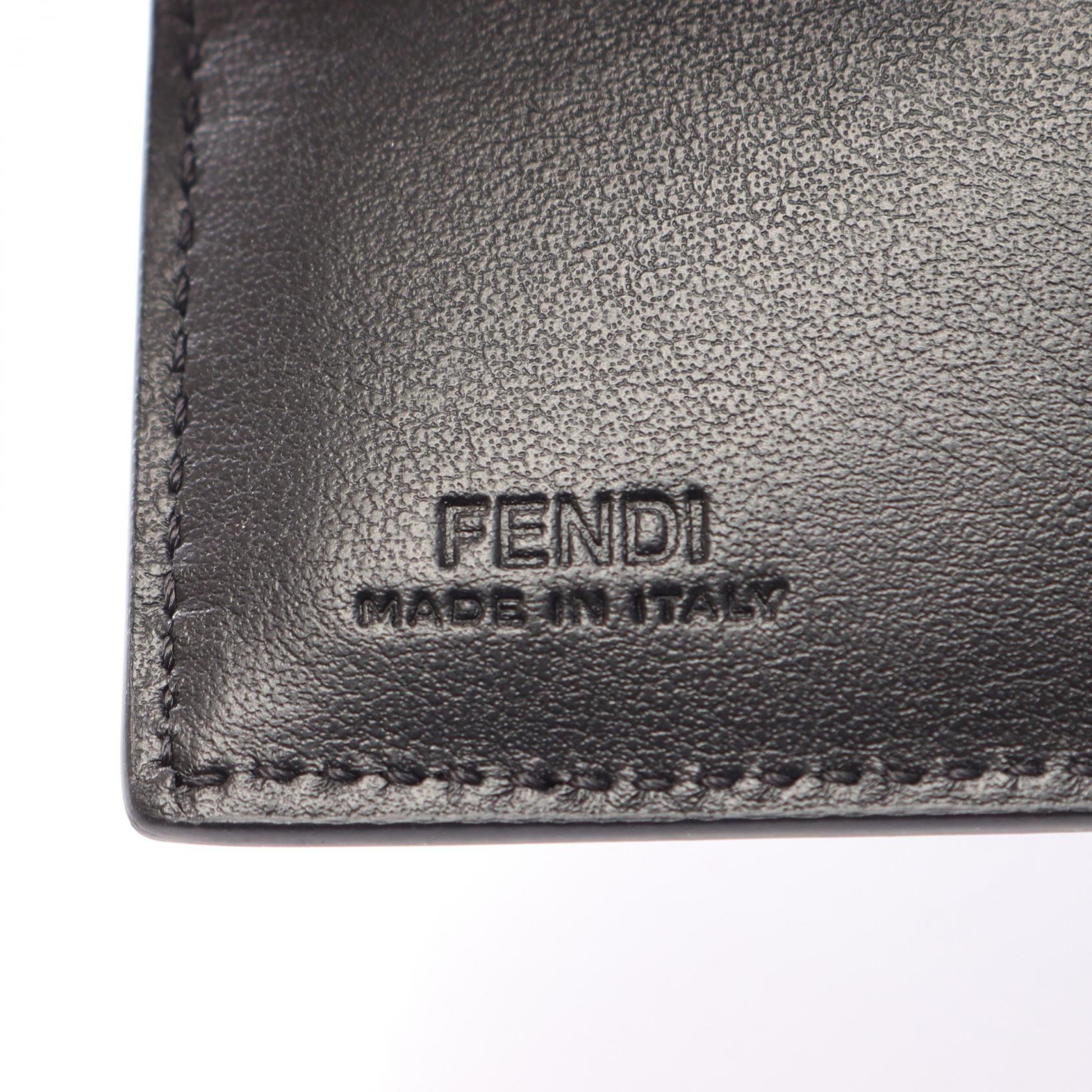フェンディ Squared FF レザー二つ折り財布