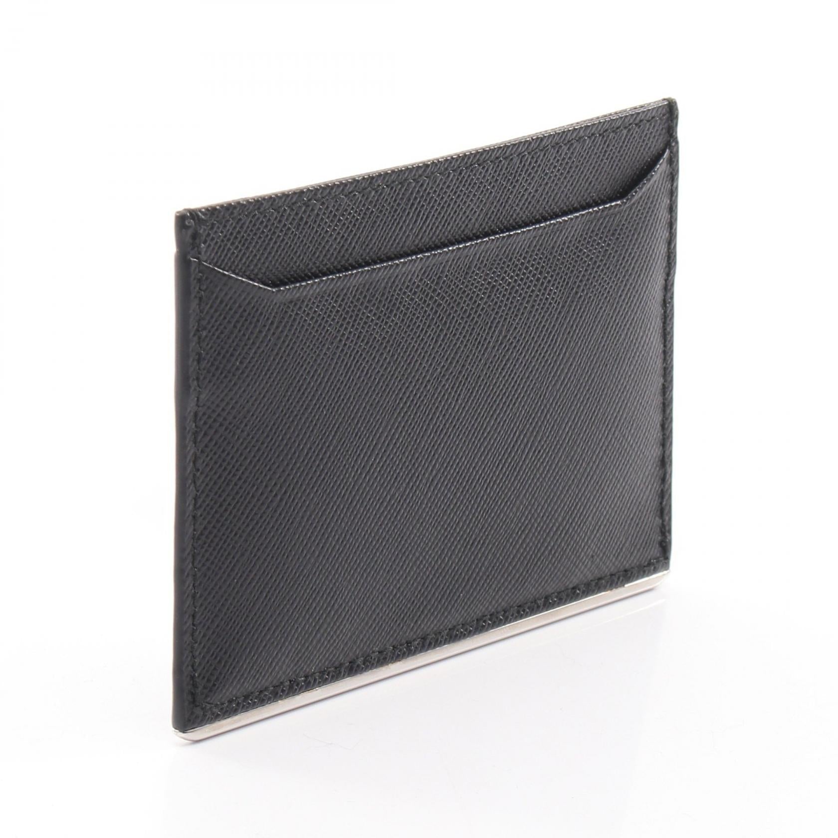 プラダ SAFFIANO METAL レザーカードケース