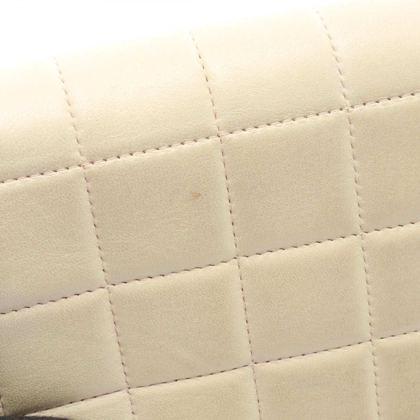 シャネル チョコバー ラムスキン ショルダーバッグ