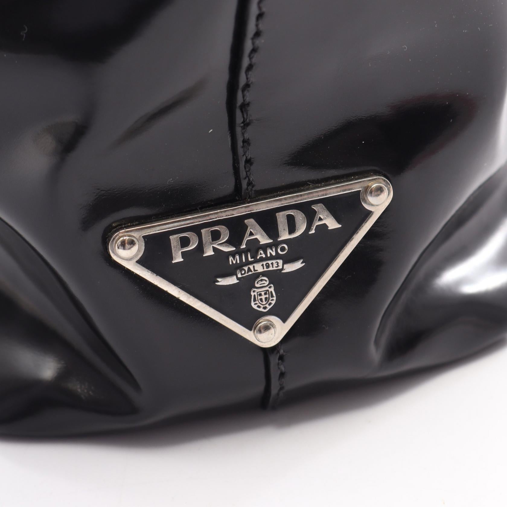 プラダ VERA SPORT レザートートバッグ