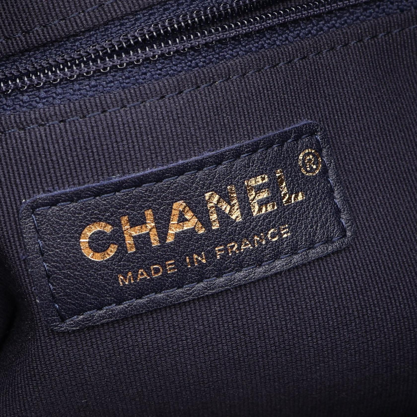 シャネル マトラッセ レザー ショルダーバッグ