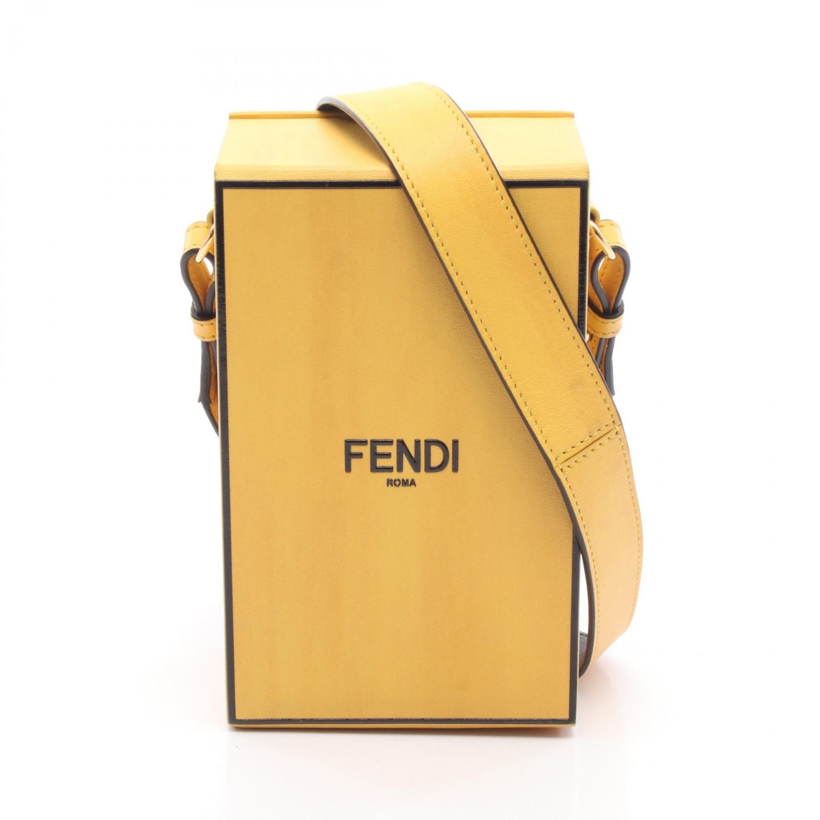 フェンディ レザーショルダーバッグ