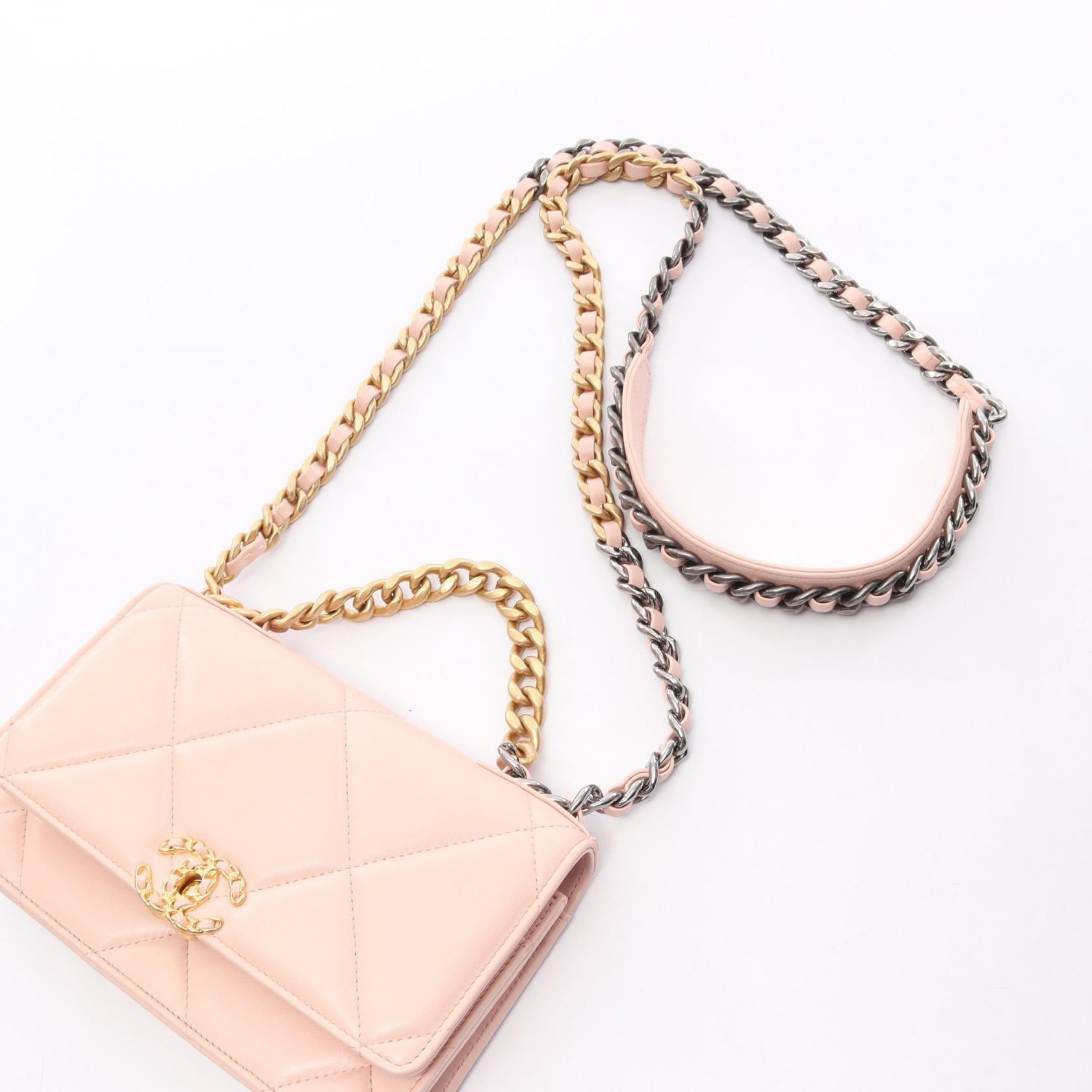 シャネル CHANEL19 ラムスキン 2wayショルダーバッグ