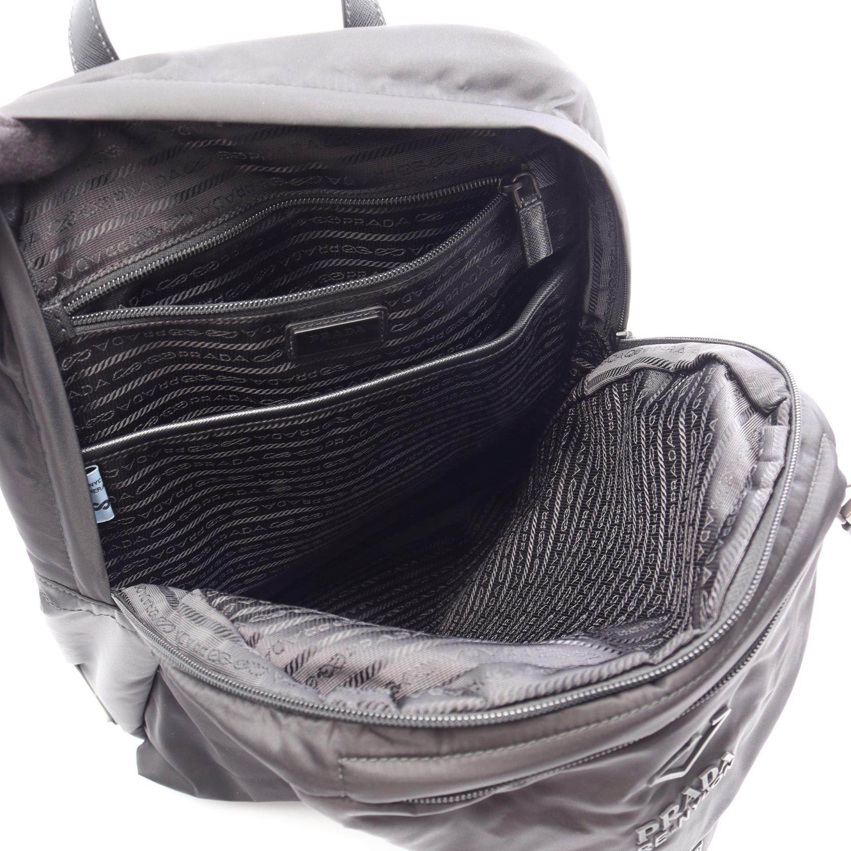 プラダ Re-Nylon ナイロン サフィアーノレザーリュックサック