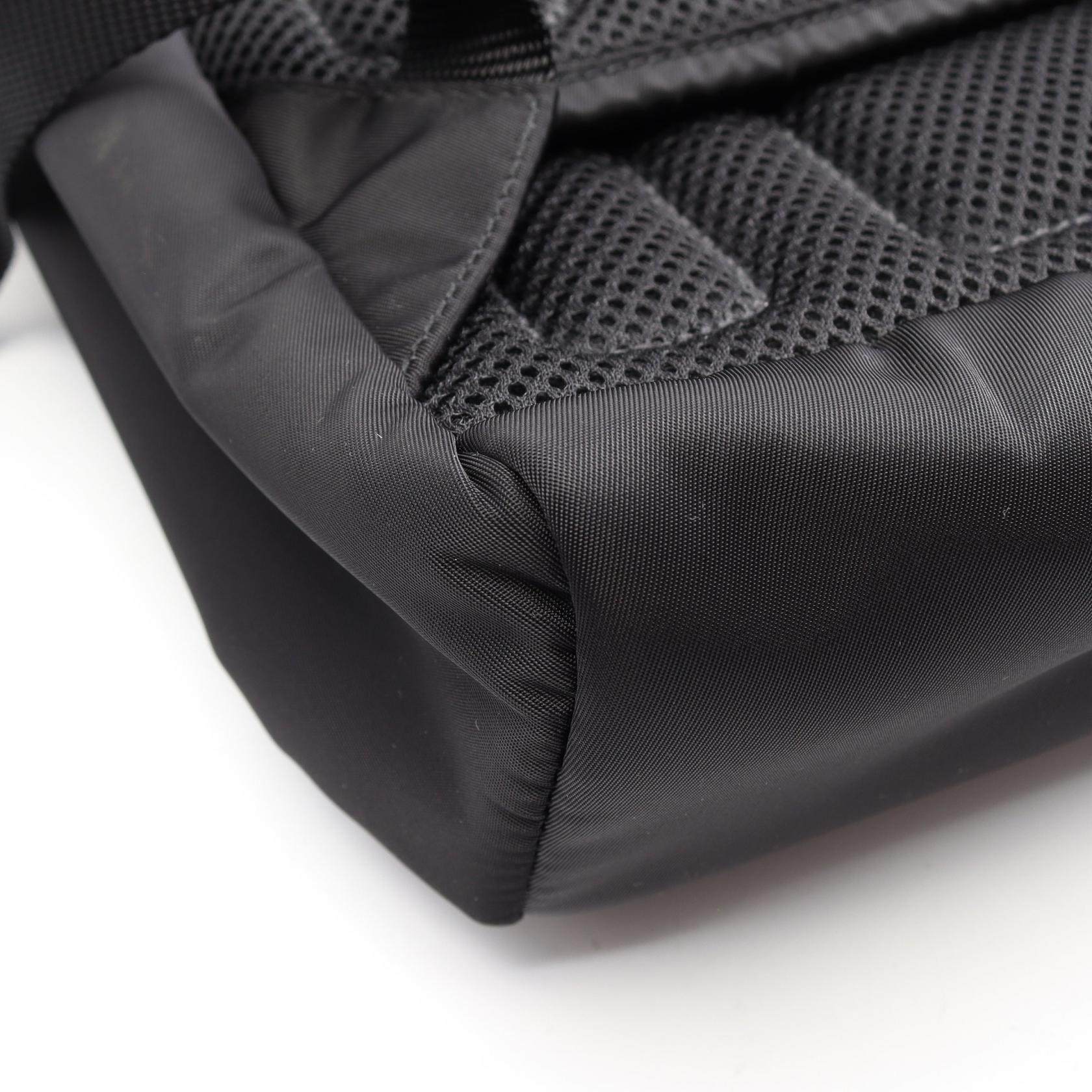 プラダ Re-Nylon ナイロン サフィアーノレザーリュックサック