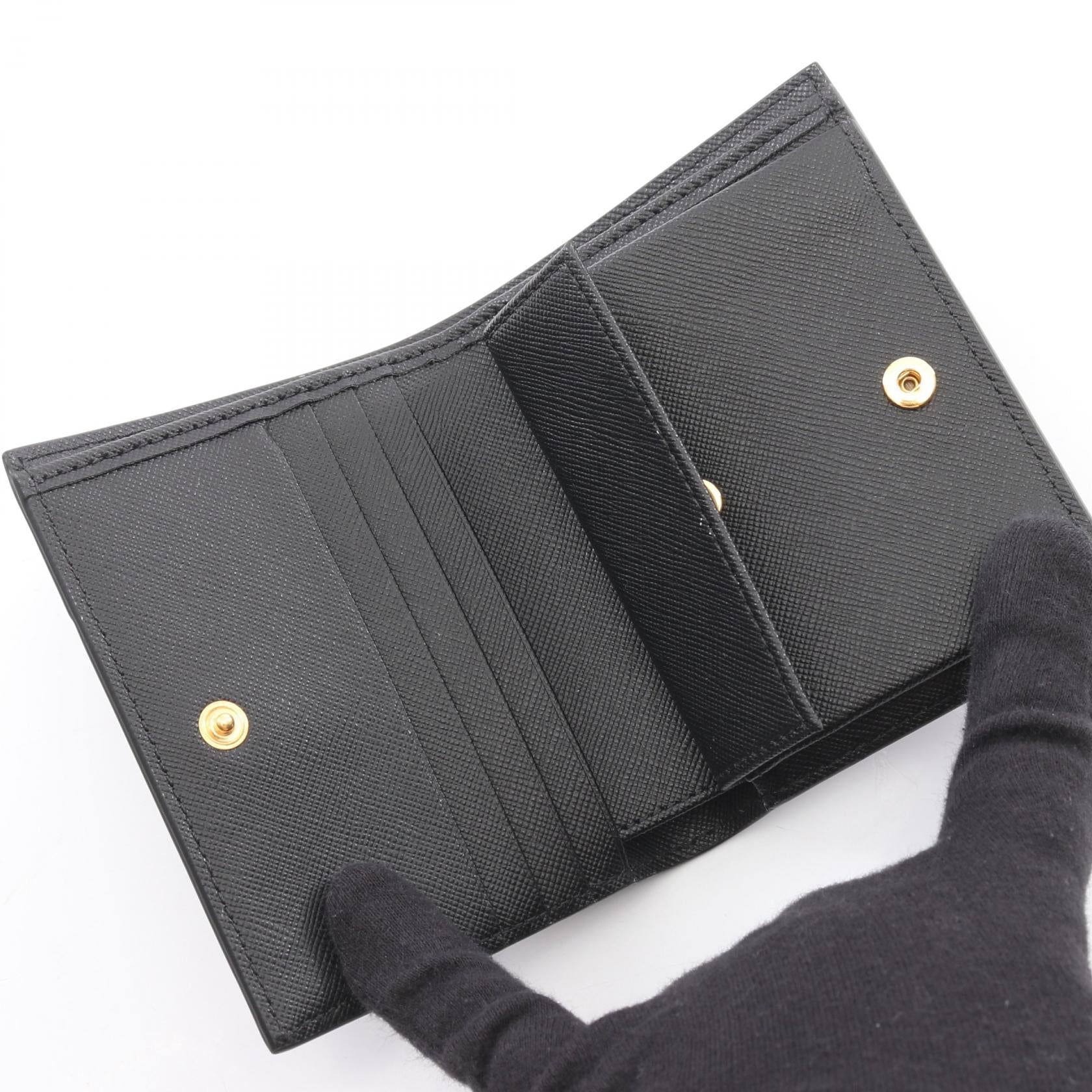 マルニ サフィアーノ レザー財布