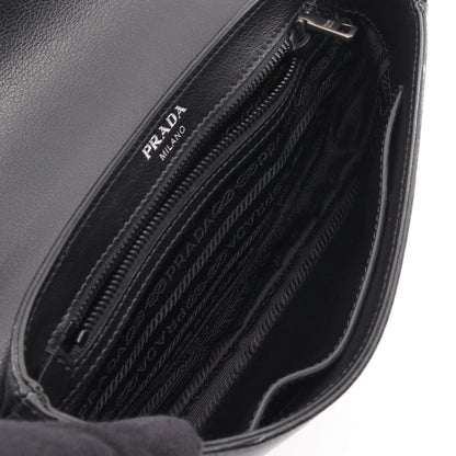 プラダ GLACE'CALF レザーショルダーバッグ