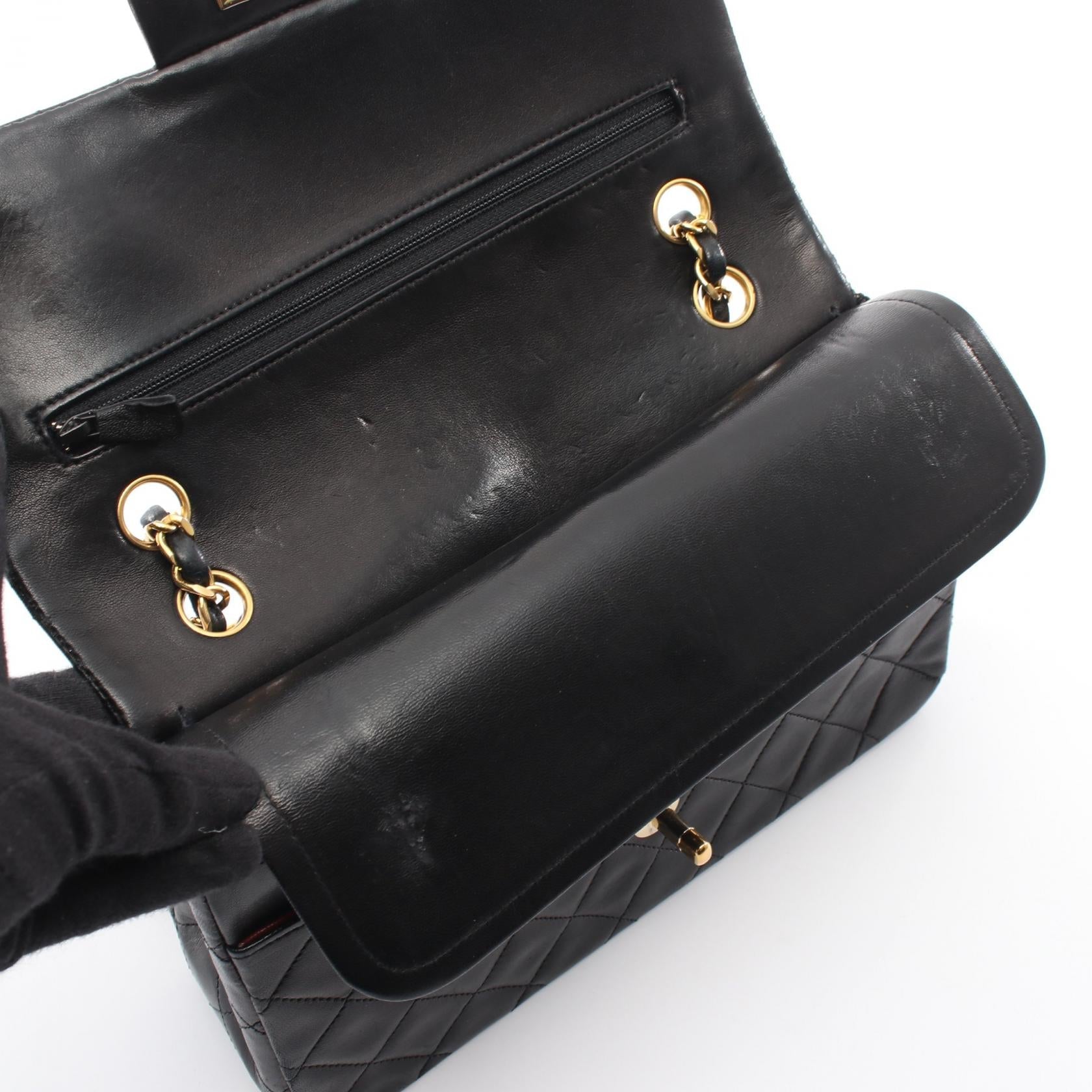 シャネル マトラッセ ラムスキン ダブルフラップ ショルダーバッグ