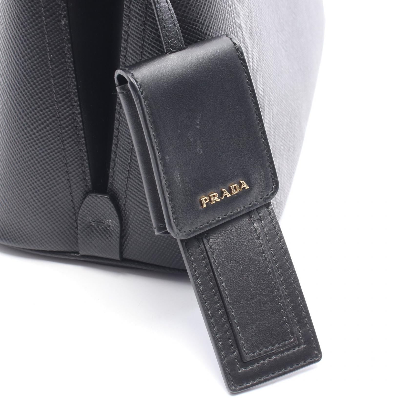 プラダ SAFFIANO CUIR Cマチネ ミディアム ショルダーバッグ
