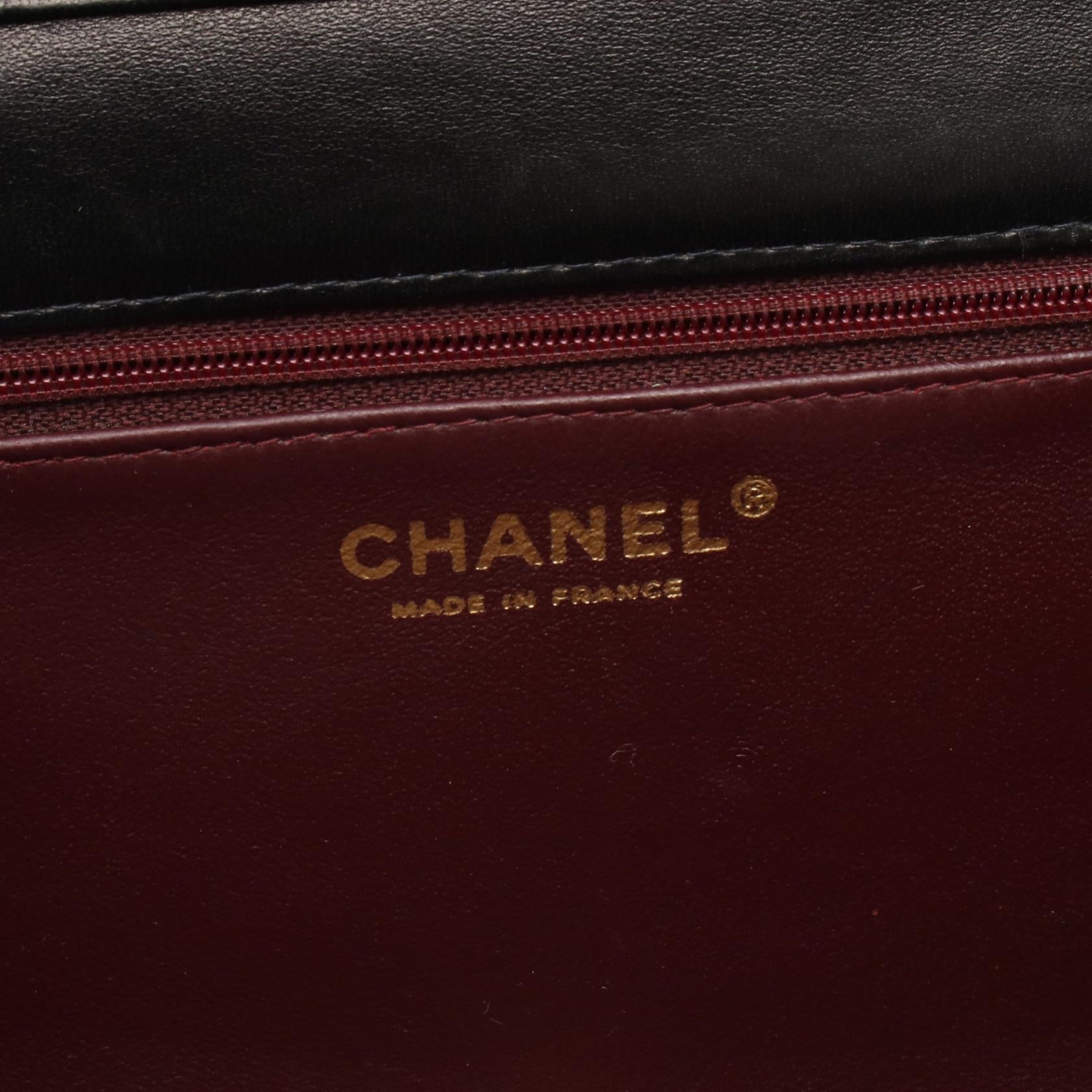 シャネル フルフラップ レザー ショルダーバッグ