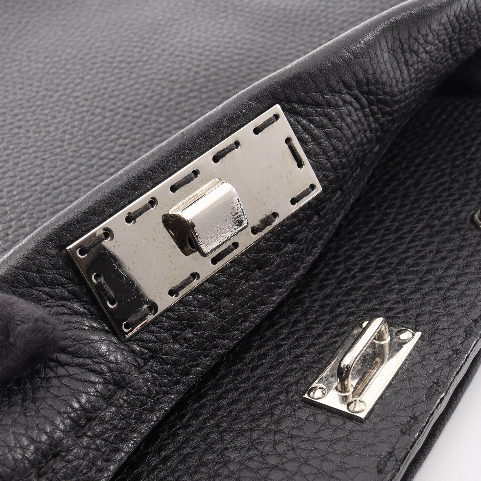 フェンディ ピーカブーフィット 2way レザービジネスバッグ