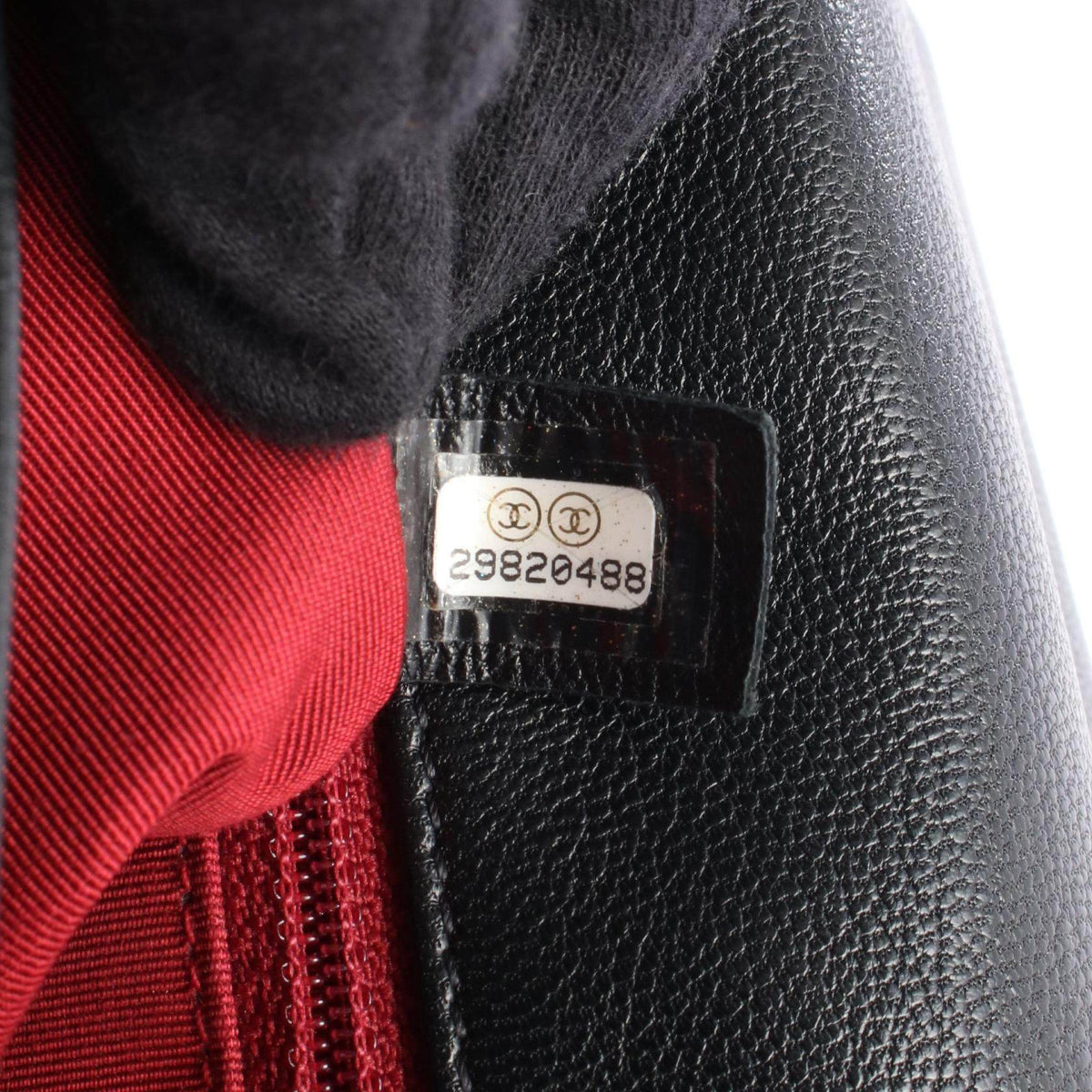 シャネル 19 マトラッセ レザー2WAYショルダーバッグ