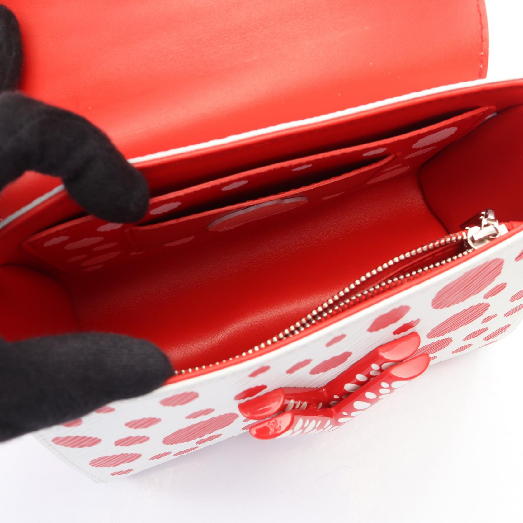 ルイヴィトン LV × YK ツイストPM エピ ショルダーバッグ 限定