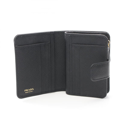 プラダ SAFFIANO TRIANG 二つ折り財布