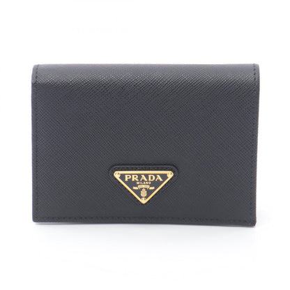 プラダ SAFFIANO TRIANG レザー財布