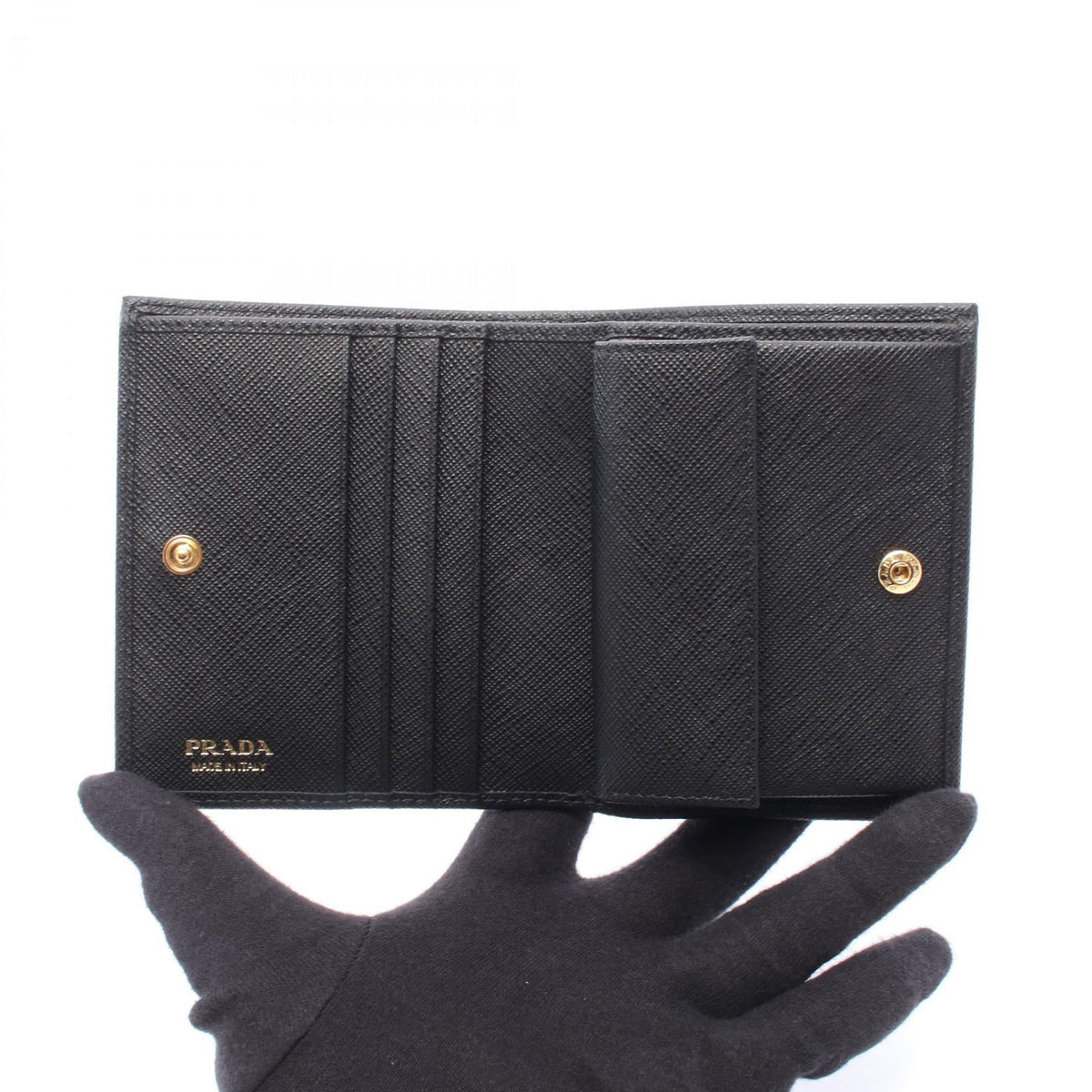プラダ SAFFIANO レザー財布