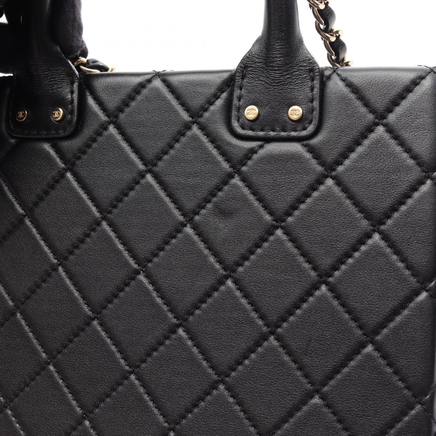 シャネル バニティケース マトラッセ 2way レザーショルダーバッグ