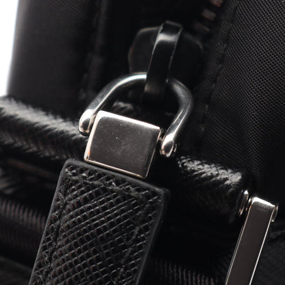 プラダ RE-NYLON TESSUTO SAFFIANO ナイロンレザーショルダーバッグ