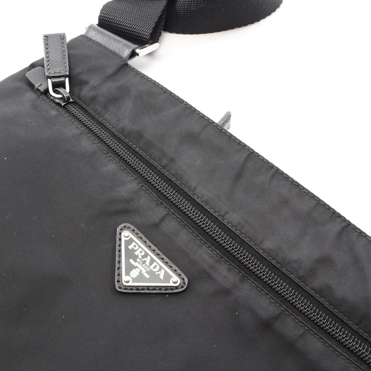 プラダ テスートサフィアーノ ショルダーバッグ
