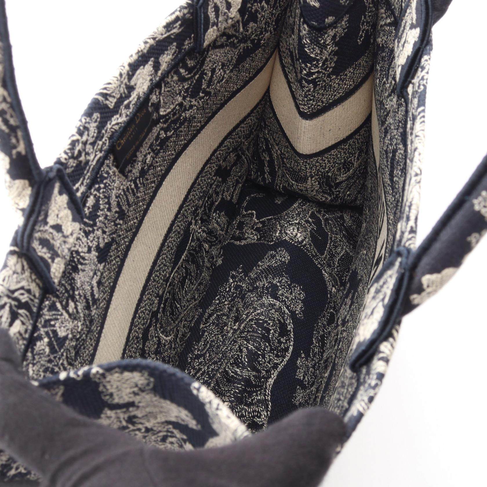 ディオール BOOK TOTE トワル ドゥ ジュイ キャンバストートバッグ