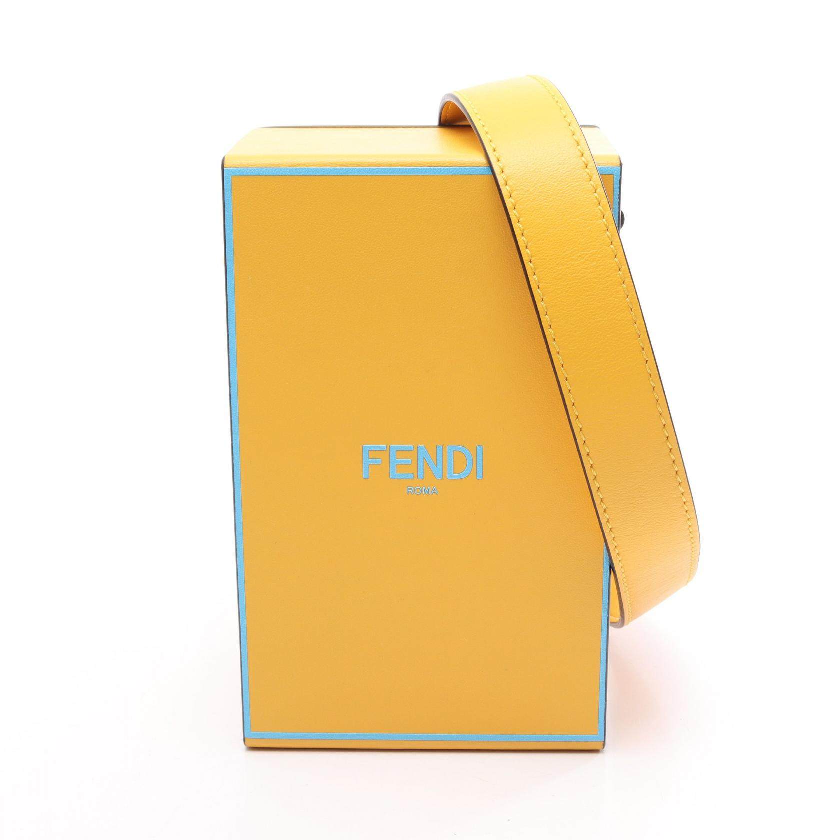 フェンディ ボックス レザー ショルダーバッグ