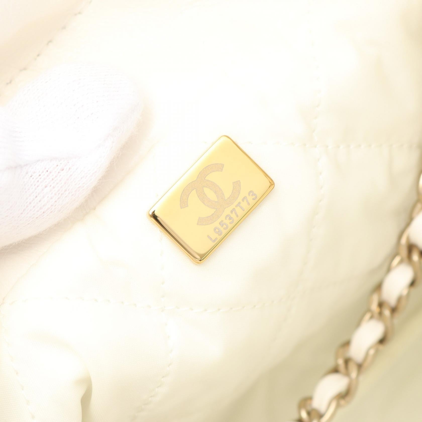 シャネル CHANEL 22 レザー ミニショルダーバッグ