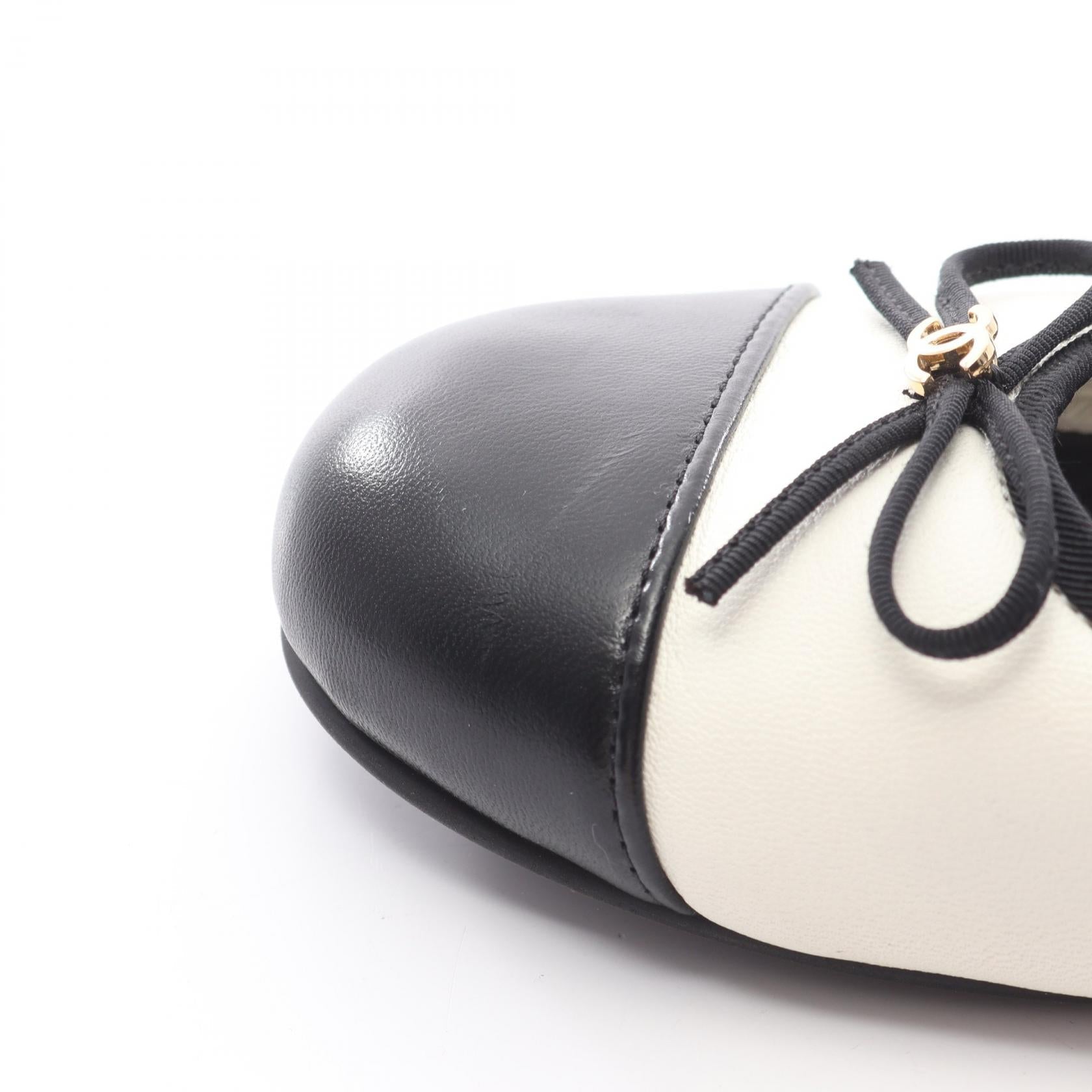 シャネル ココマーク レザーパンプス