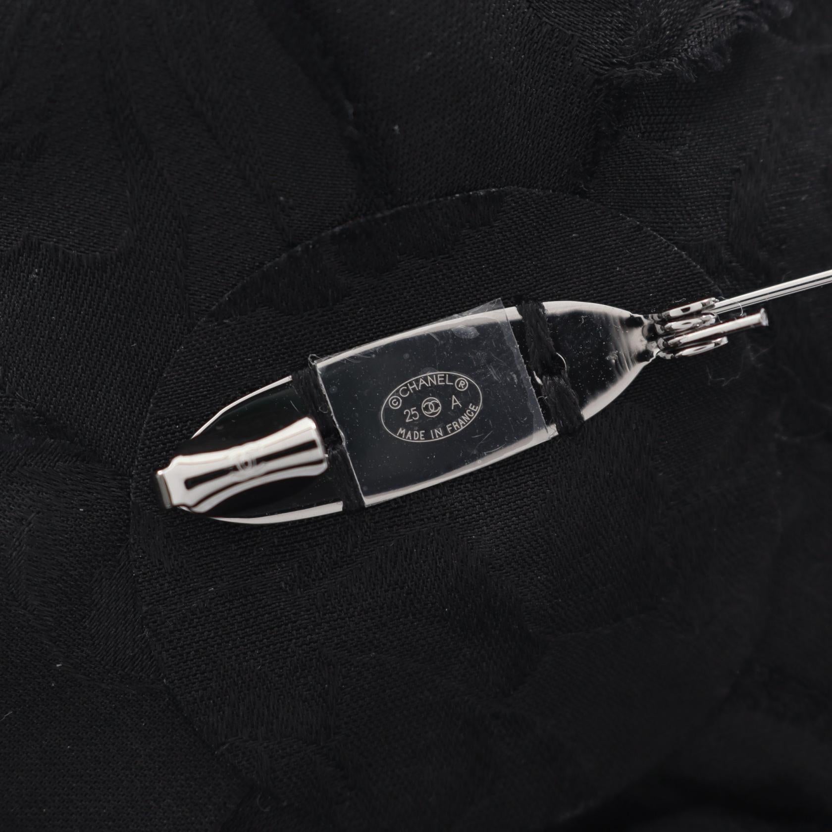 シャネル カメリア シルク ブローチ