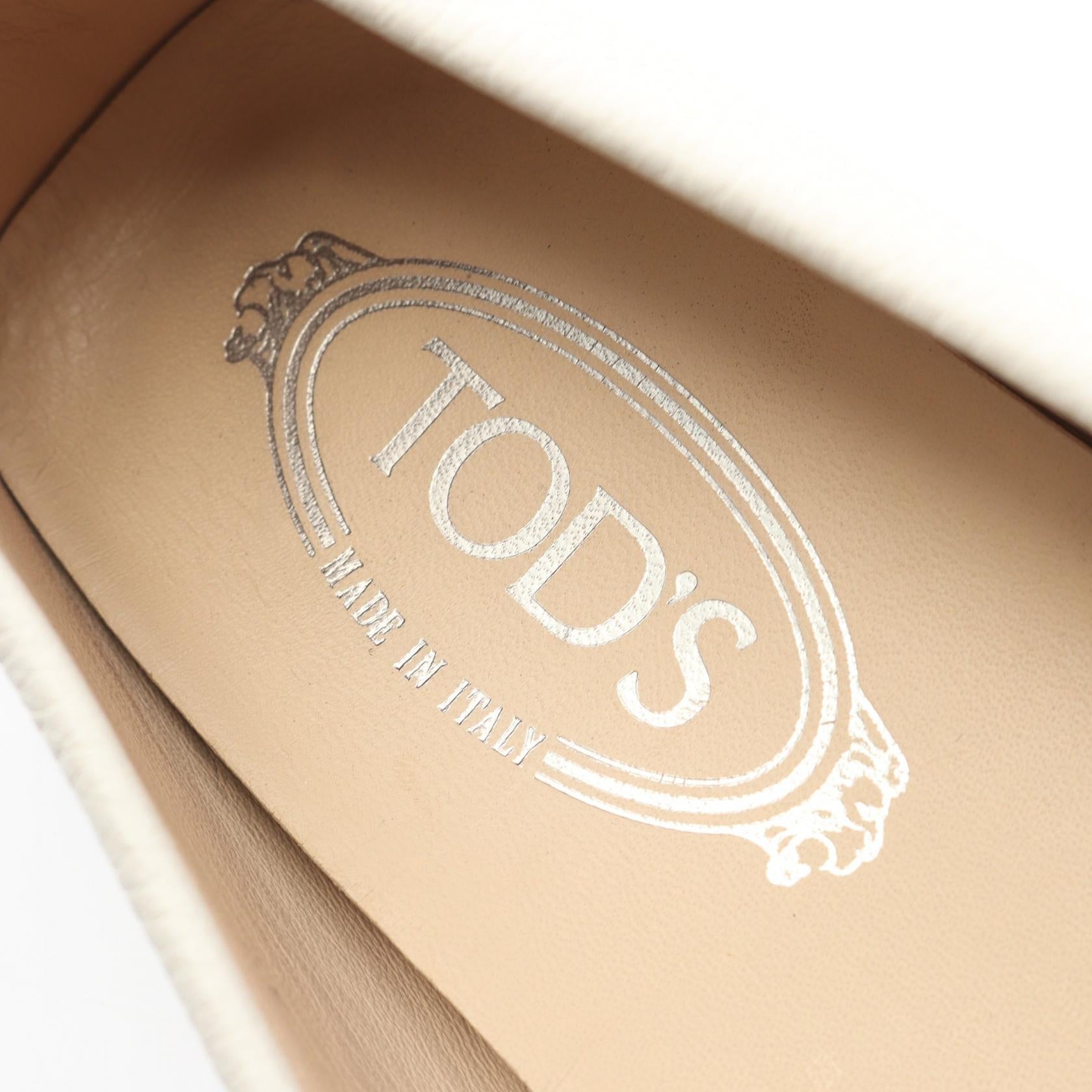 トッズ レザー カジュアル シューズ