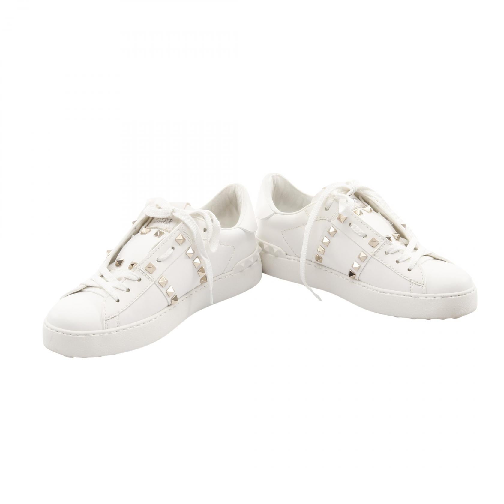 ヴァレンティノ ガラヴァーニ ロックスタッズ アンタイトルド レザー スニーカー