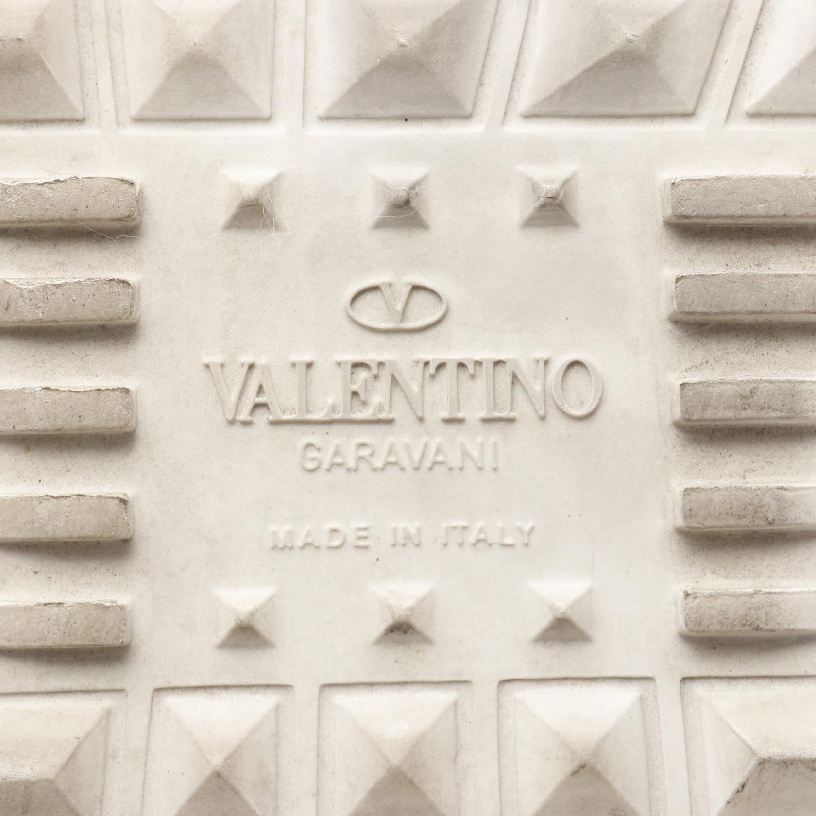 ヴァレンティノ ガラヴァーニ ロックスタッズ アンタイトルド レザー スニーカー