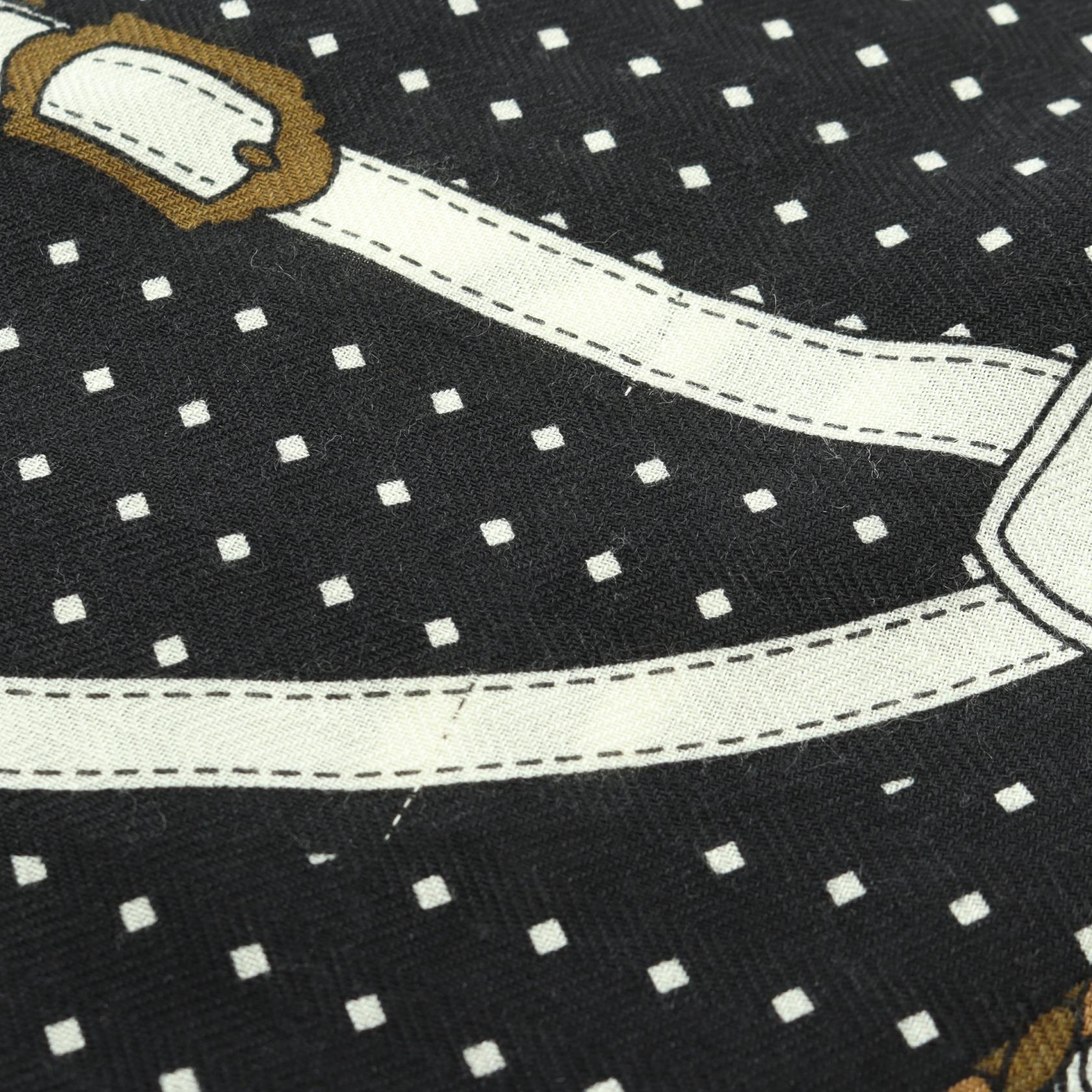 エルメス カレジェアン140 HARNAIS DE COUR Bandana シルクカシミヤスカーフ