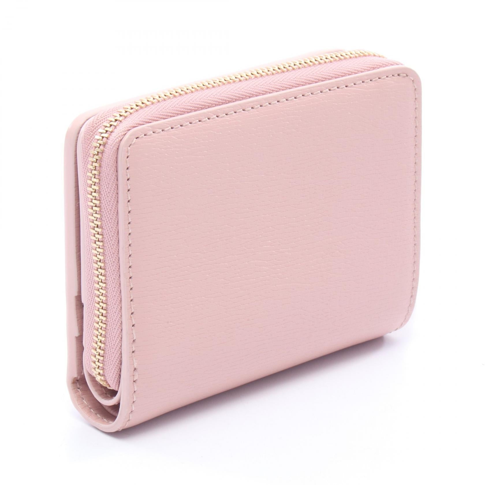 グッチ スクリプト レザー財布