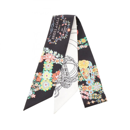 エルメス Brides de Gala en Fleurs ツイリー シルクスカーフ