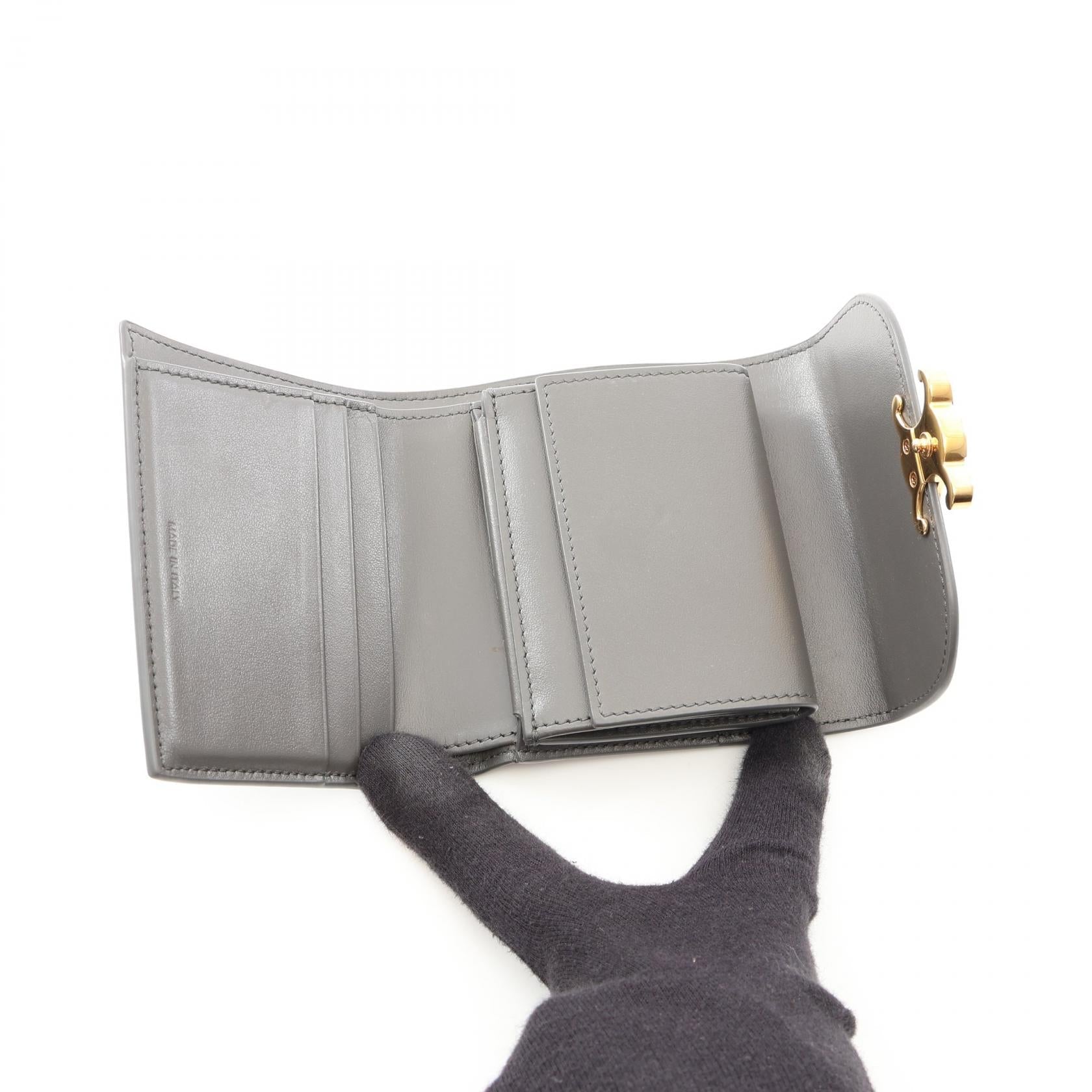 セリーヌ トリオンフ レザー三つ折り財布