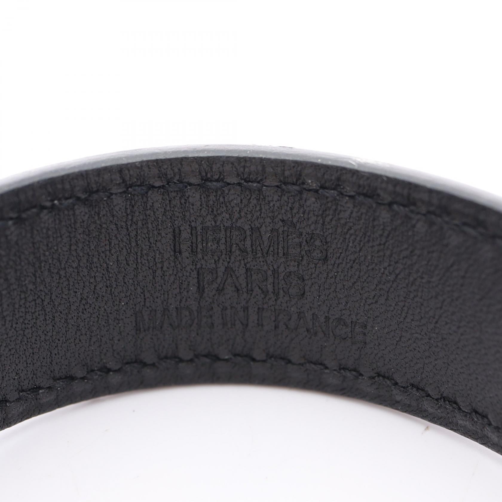 エルメス パヴァーヌ レザー バングル