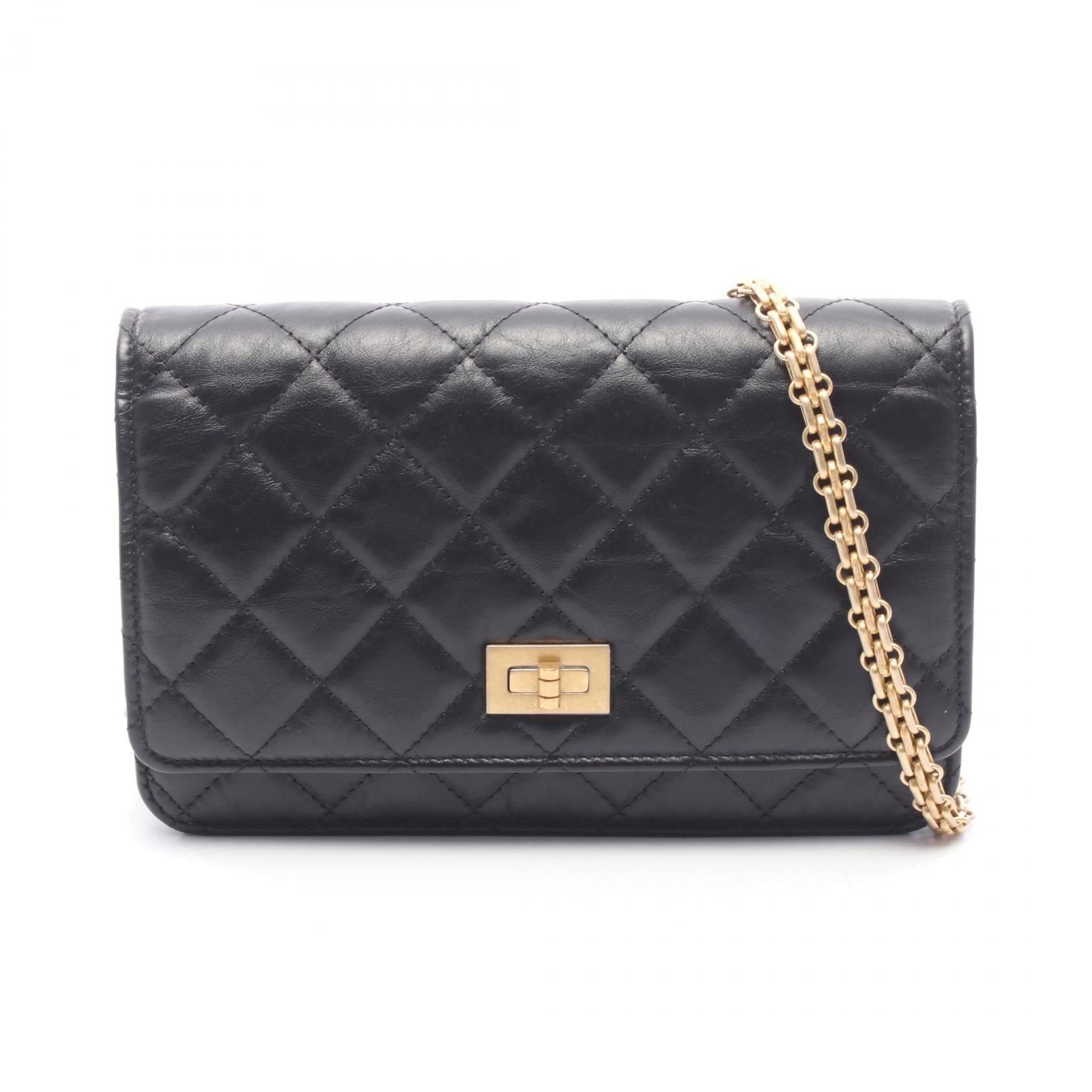 シャネル 2.55 レザーショルダーバッグ