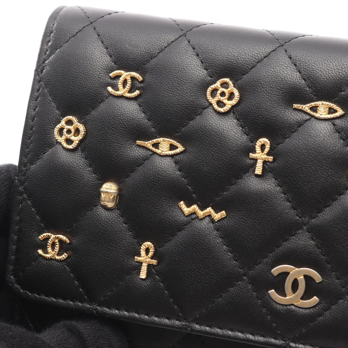 シャネル マトラッセ エジプトチャーム ラムスキン ショルダーバッグ