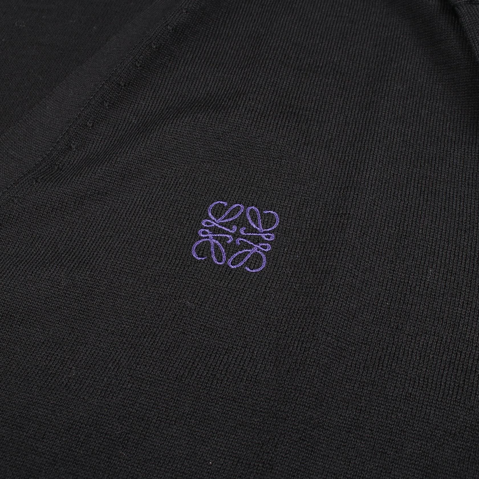 ロエベ アナグラム刺繍 ウールカーディガン