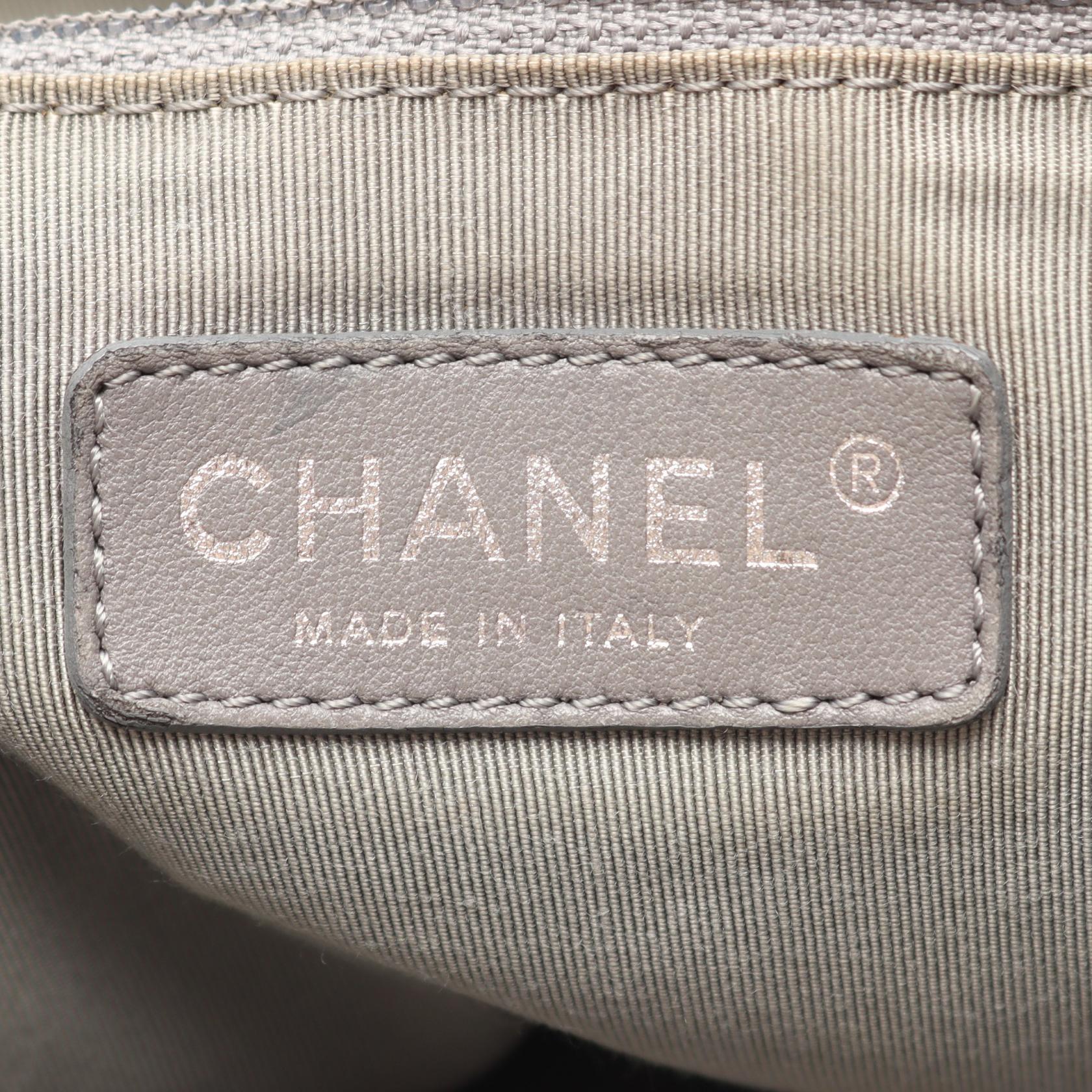 シャネル パリビザンス ナイロンレザー ショルダーバッグ