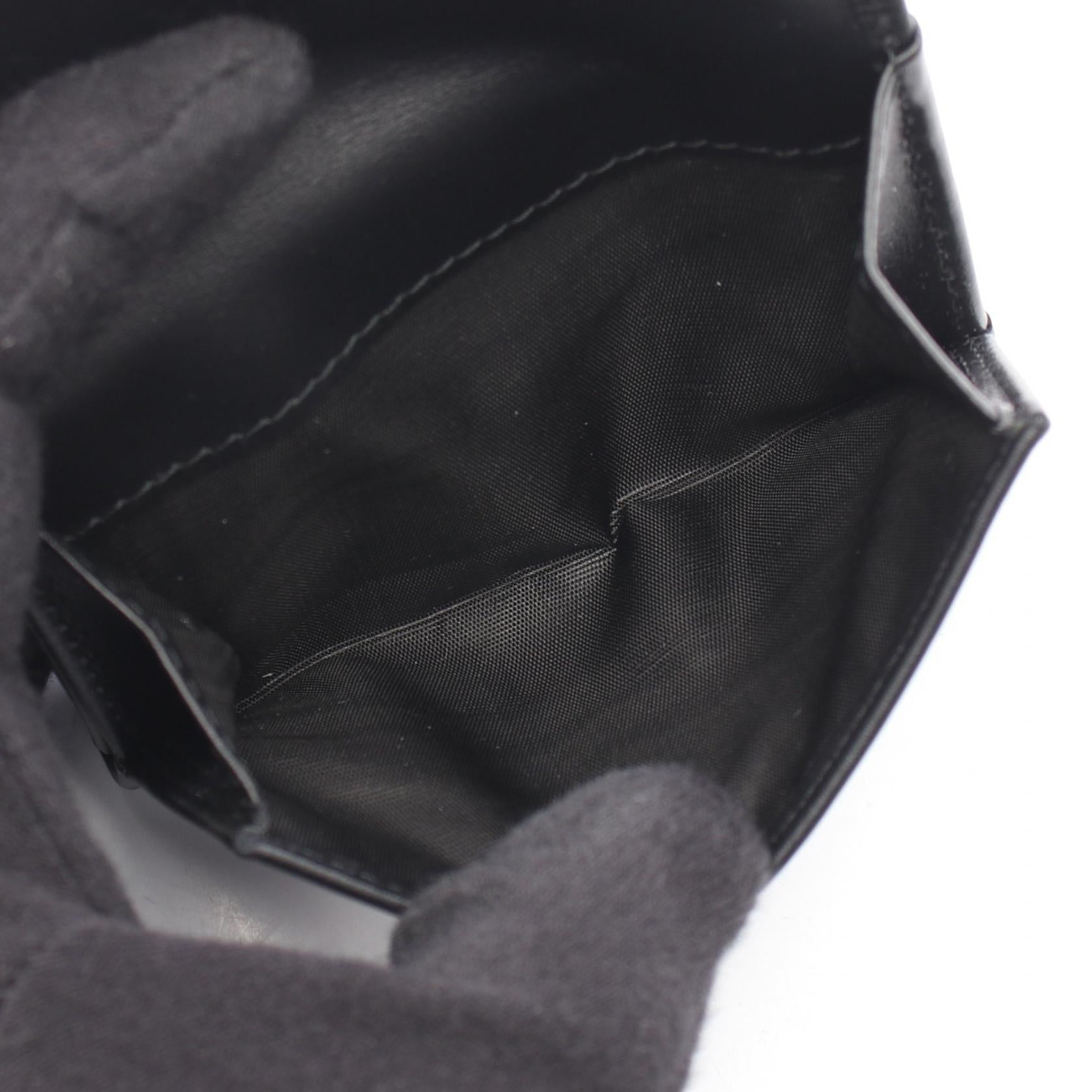 プラダ CITY CALF TAB レザー財布